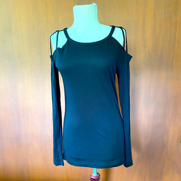 Fabletics Tops - Fabletics black top with cross cross details